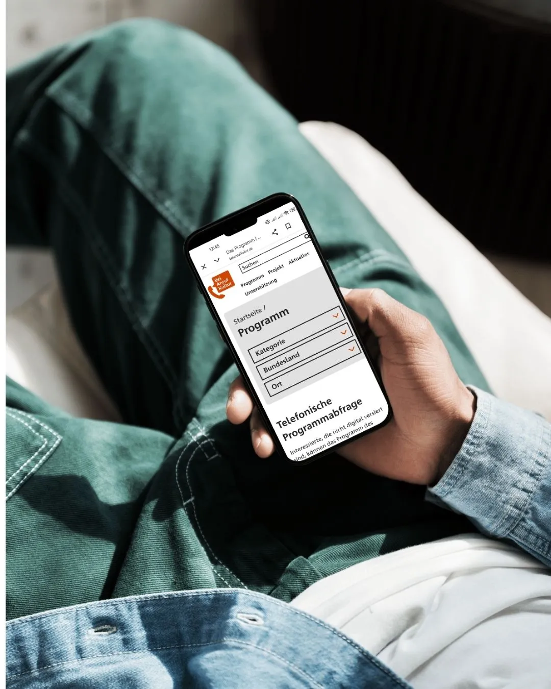 Bei Anruf Kultur: Motivbild Programm auf Smartphone